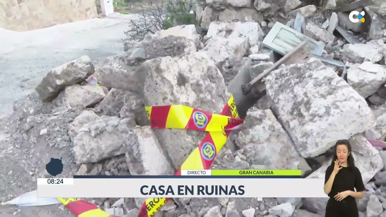 Se derrumba una pared de una casa en ruinas en el barrio de San Roque, en Las Palmas de Gran Canaria