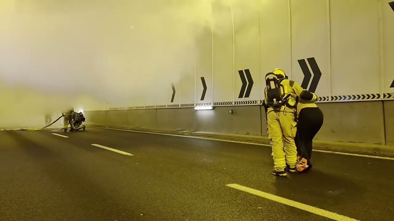 Simulacro de accidente e incendio en el túnel del Hórreo de Santiago